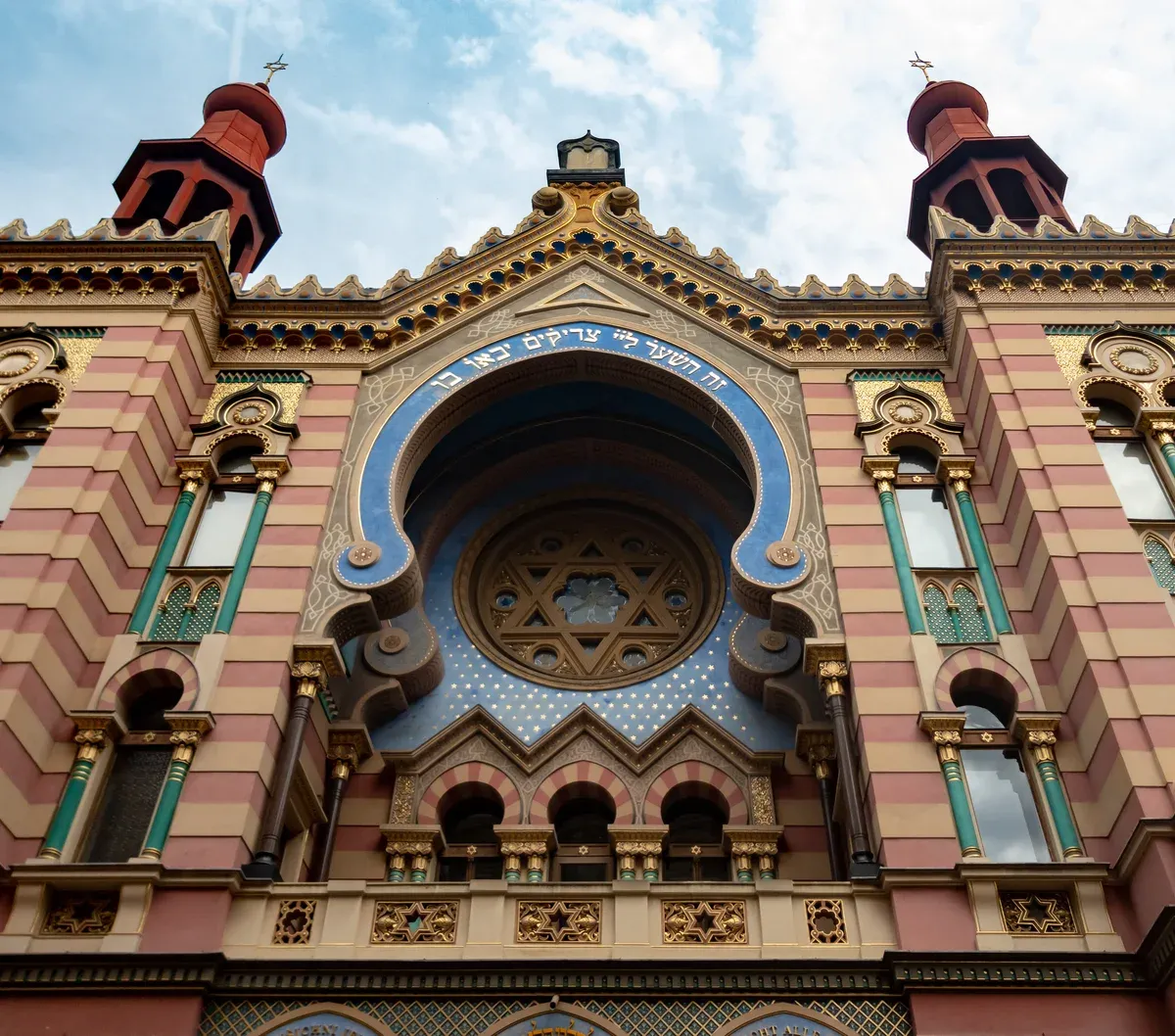 Striped Moorish facade of the Jerusalem Synagogue, an add-on to Prague Jewish Quarter tours
