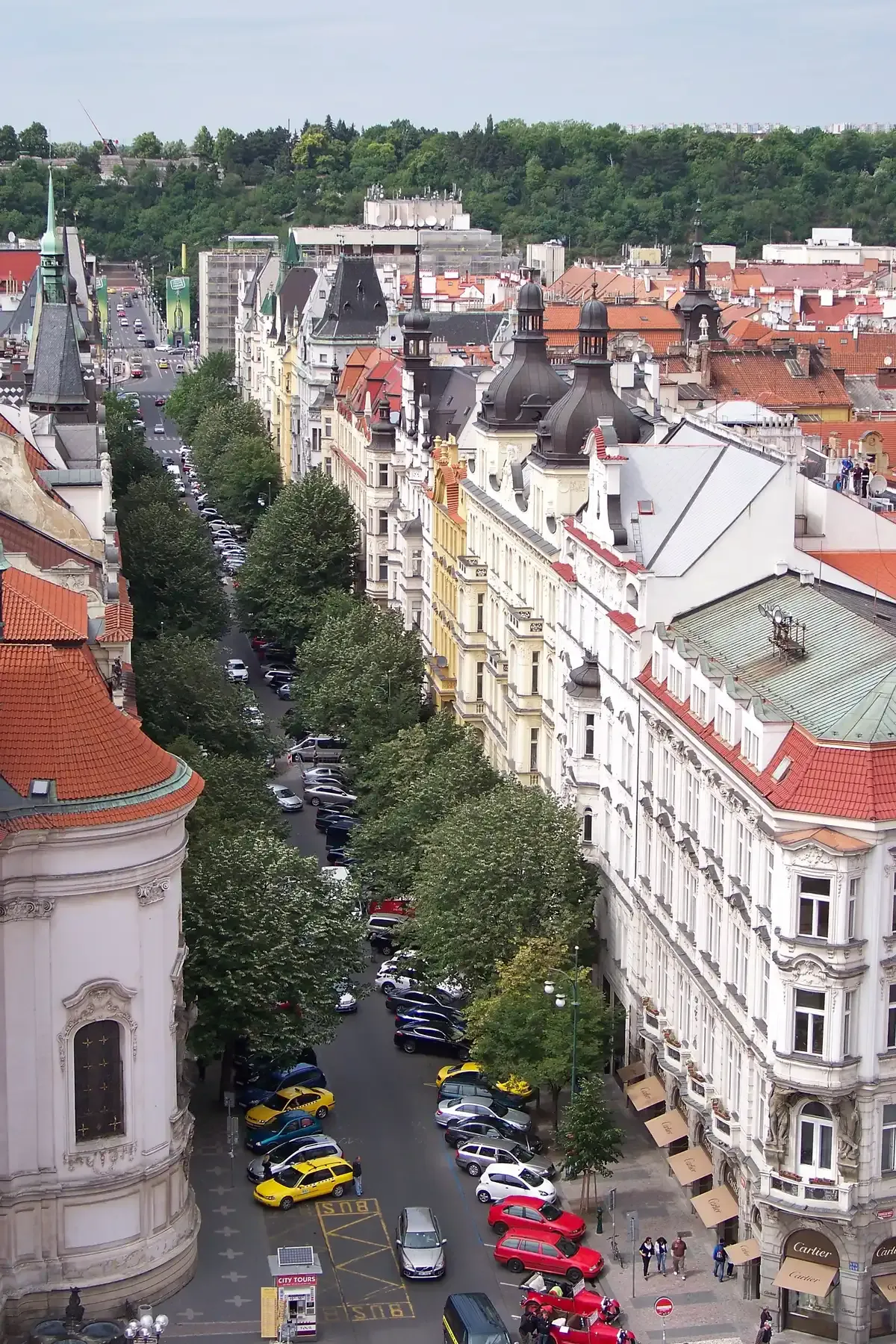 Pařížská street running toward the Jewish Quarter, on the map for Prague Jewish Quarter tours